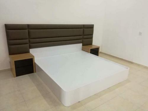 RT Furniture & Renovation - Bed Design 017